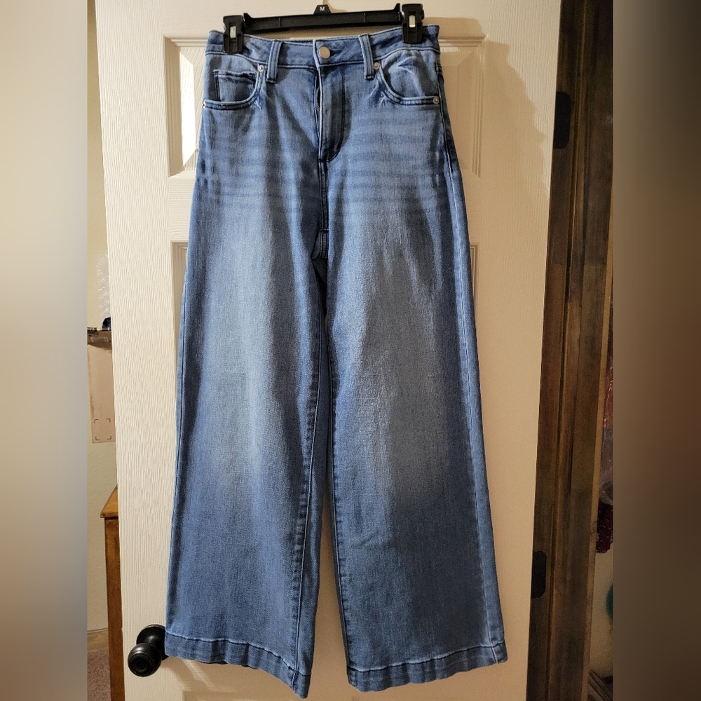 Womens Sonoma Wide Leg Jeans. Size 2.
